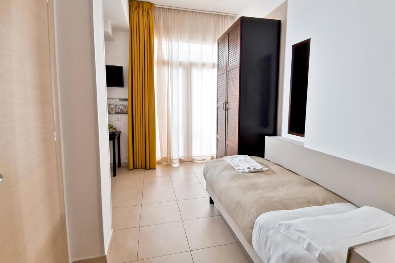 Hotel Poetto 칼리아리 외부 사진